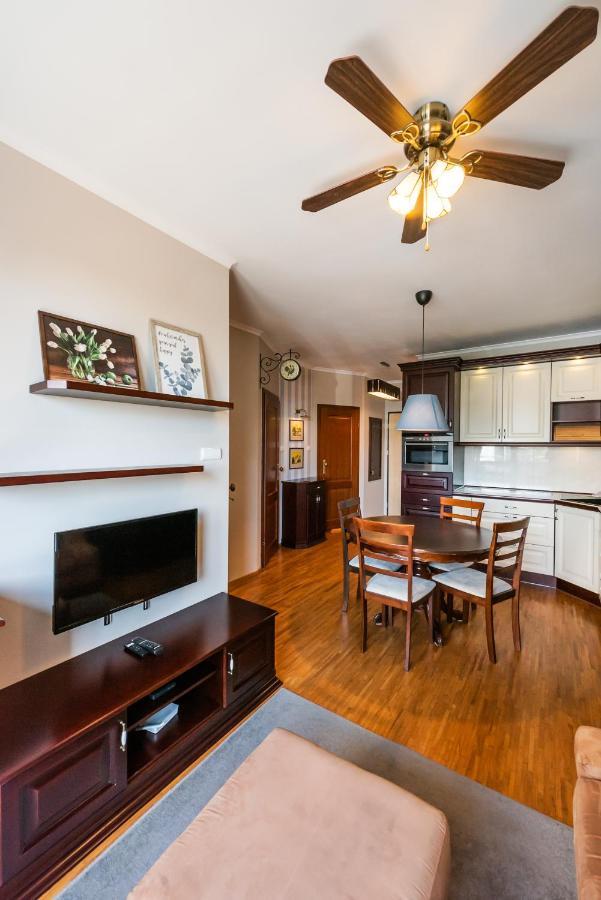 Metro Wilanowska Homely Apartment Варшава Экстерьер фото